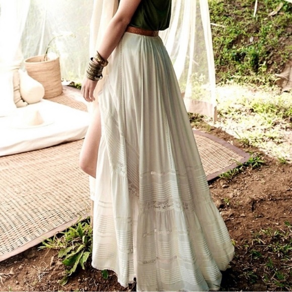 Spell & Gypsy Sienna Luxe Lace Maxi Skirt Size Medium - Picture 3 of 7